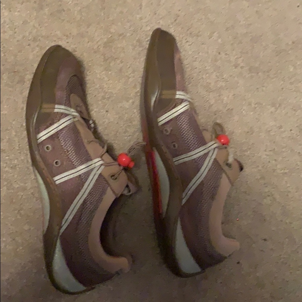 Sperry’s - Picture 2 of 4